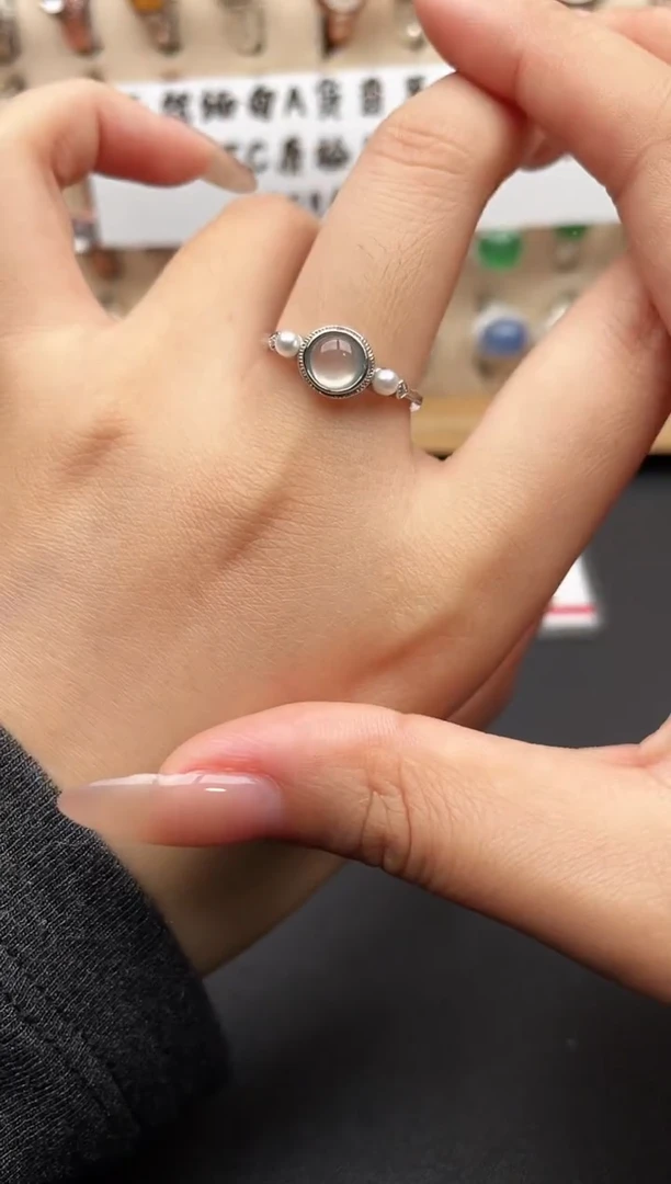 银S925镶嵌戒指翡翠一物一证一礼盒