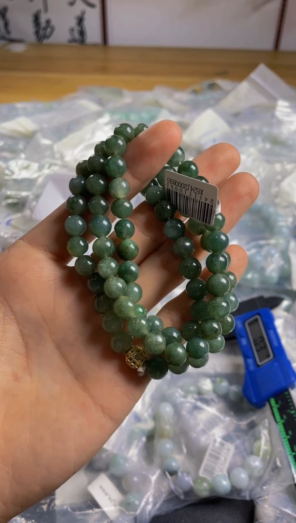 定制翡翠未镶嵌珠串