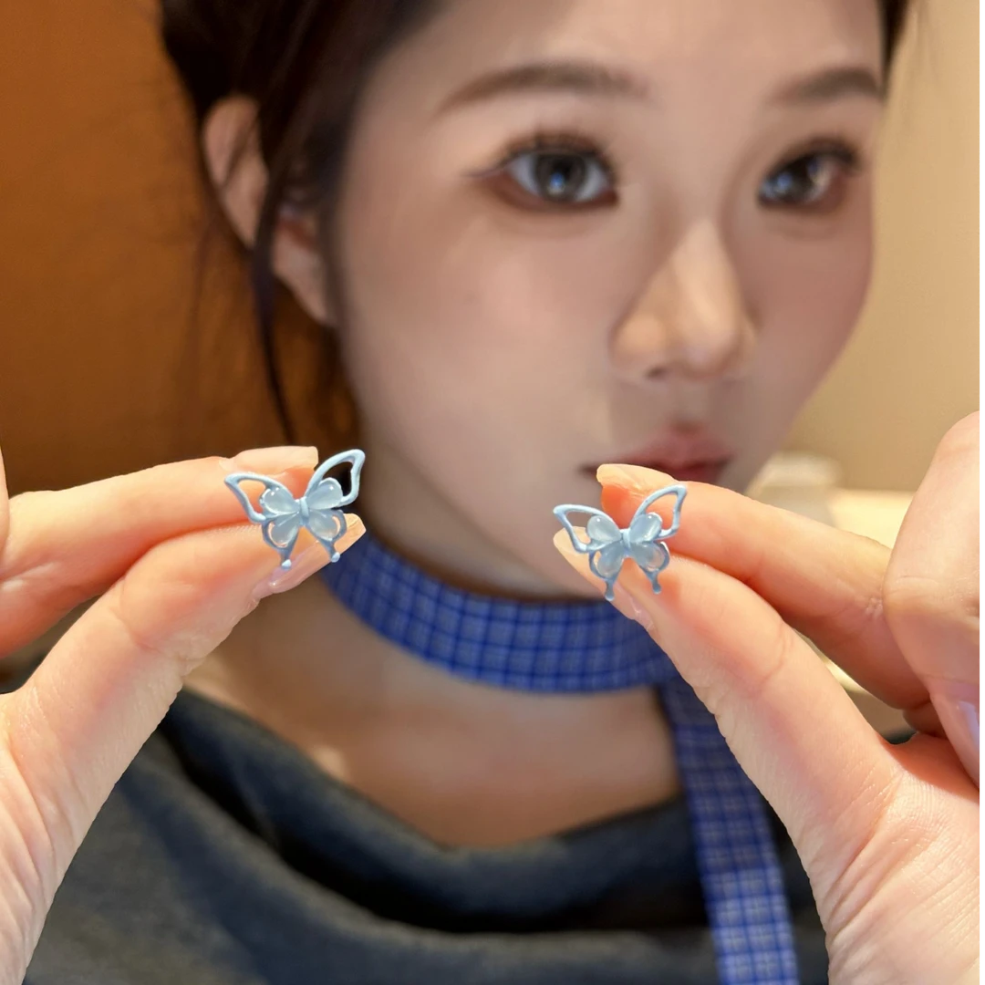 合金树脂耳饰 春季新款蓝色小蝴蝶耳钉女超仙日常百搭甜美耳饰
