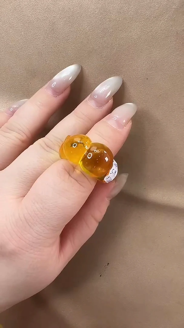 琥珀颈饰未镶嵌戒指