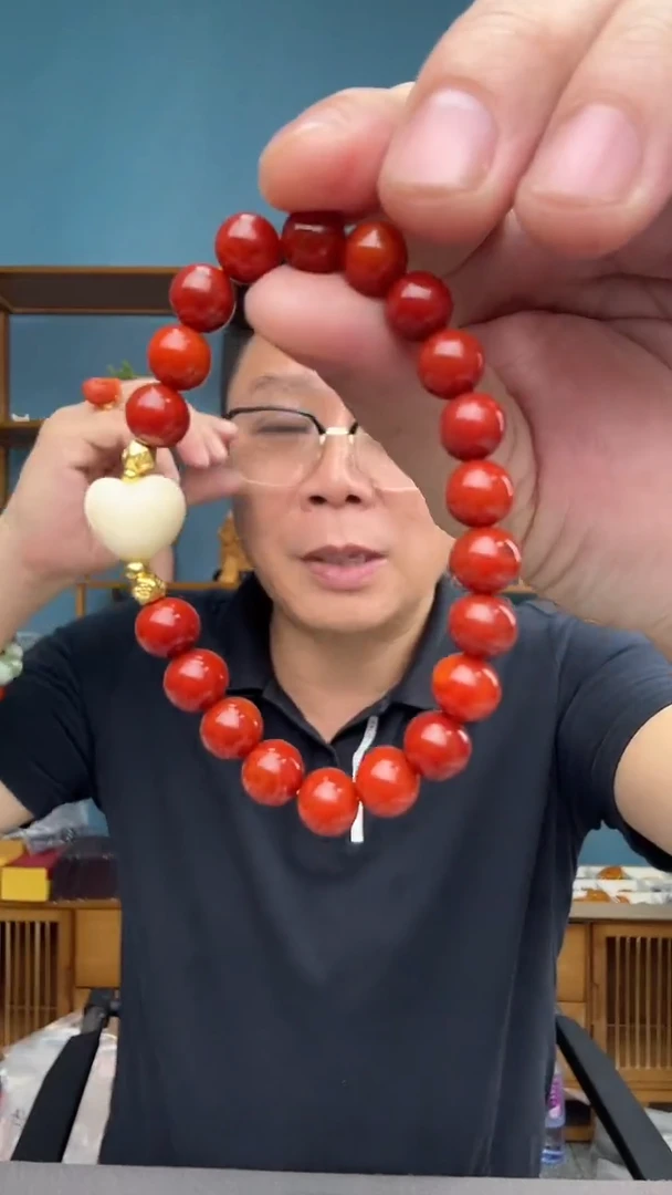 未镶嵌琥珀裸石52（有瑕介意勿拍）