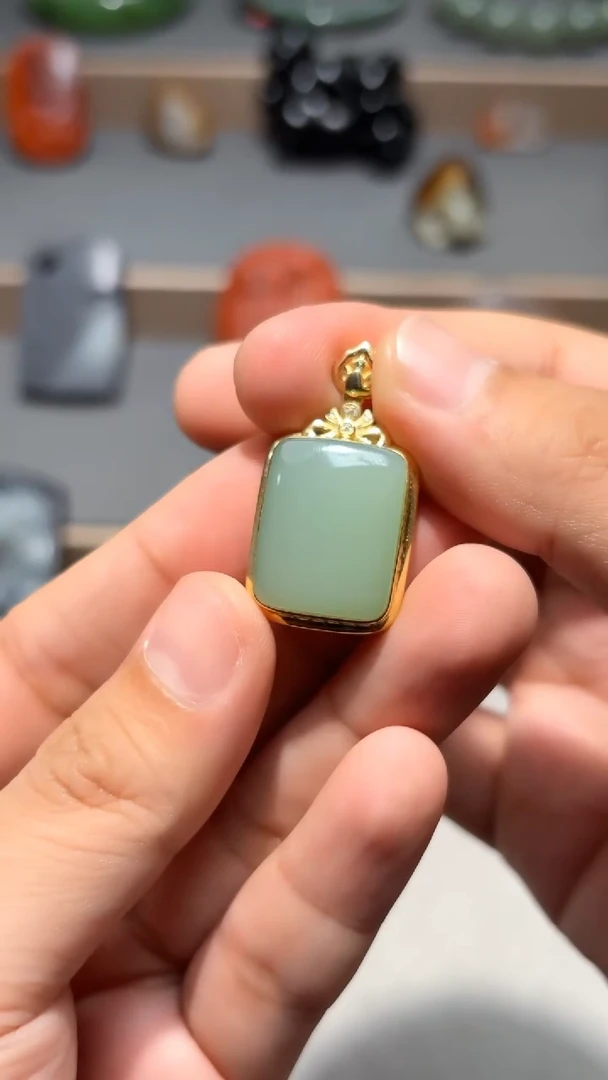 颈饰银S925镶嵌和田玉冰底粉青厚银镶嵌