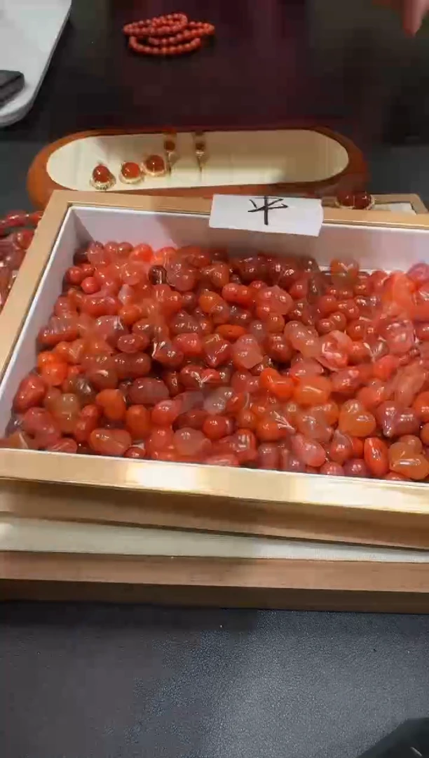 南红玛瑙裸石未镶嵌S0729-S1008-118多样性一件