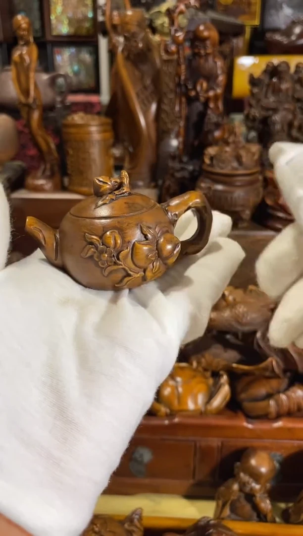 木小叶黄杨小件寿桃壶