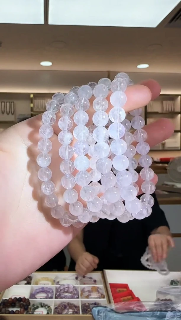 【闪购商品】水晶手链未镶嵌白兔毛 多样性发一件 8+