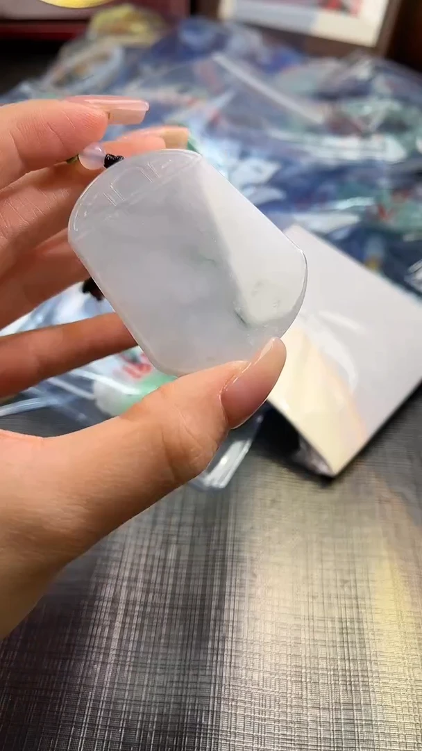 【闪购商品】翡翠颈饰未镶嵌100635981