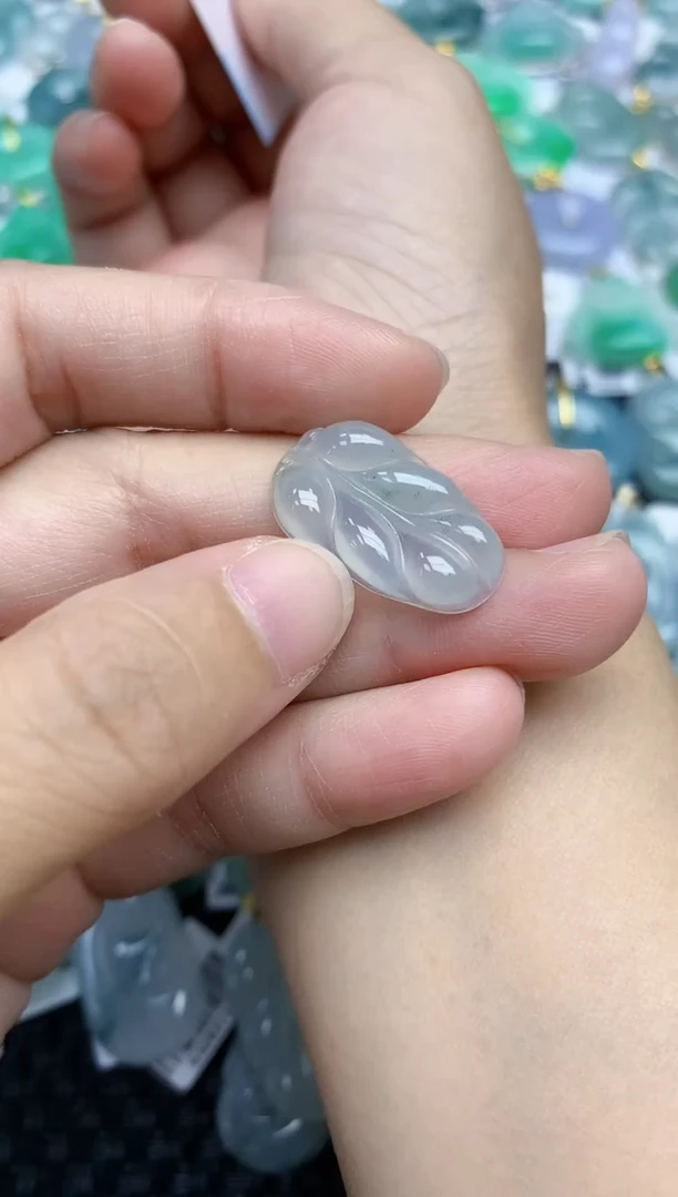 翡翠未镶嵌颈饰天然翡翠A货