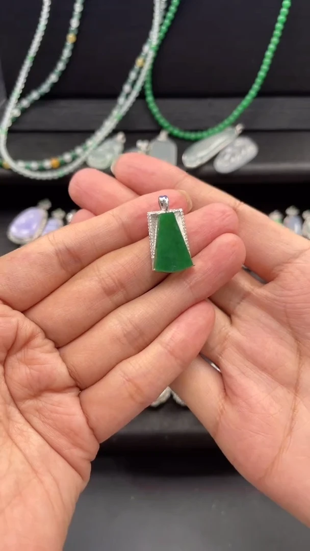 翡翠18K金镶嵌吊坠(不含链)缅甸珠宝严选LZ