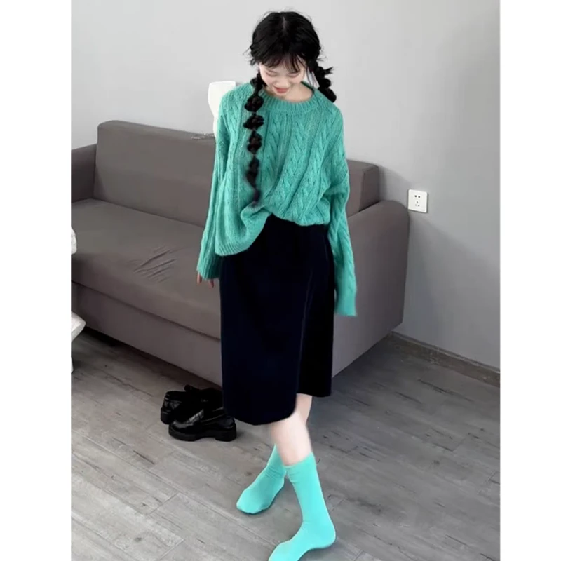 慵懒高级感绿色麻花毛衣女秋冬季2025新款韩系宽松针织衫套头上衣