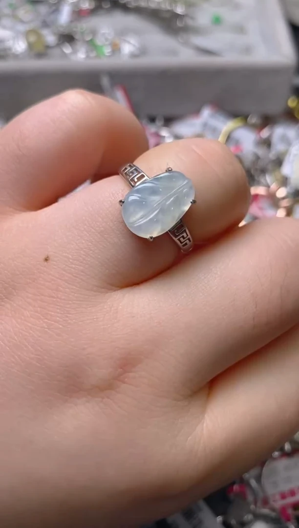 银S925镶嵌戒指翡翠百内无证书