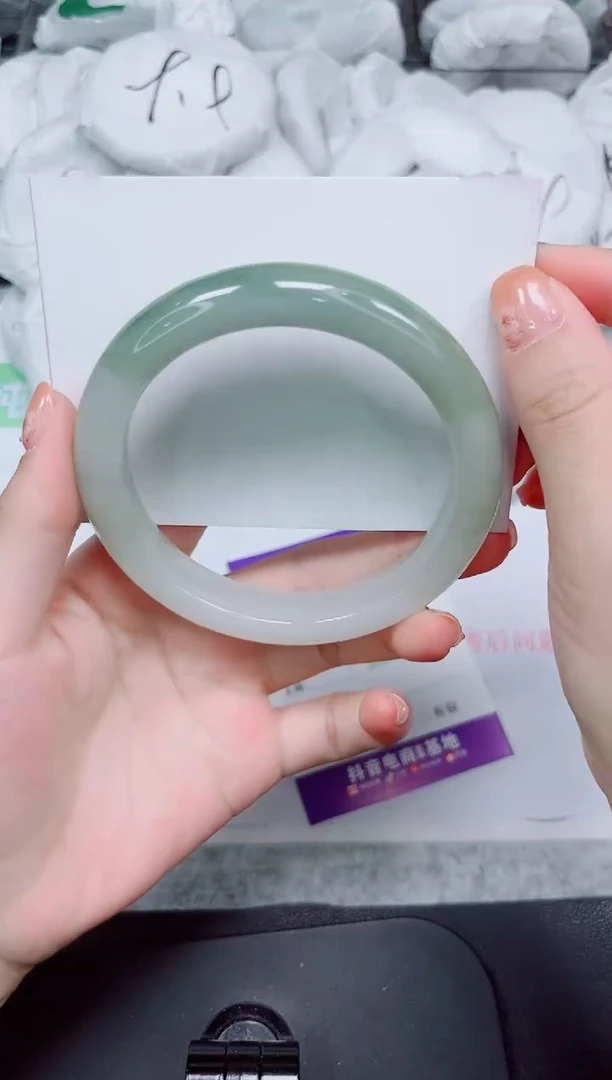 石英质玉手镯未镶嵌274-64