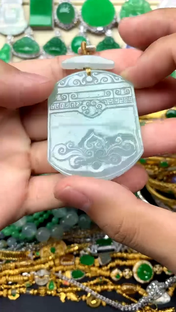 翡翠未镶嵌颈饰239-中国好珍宝