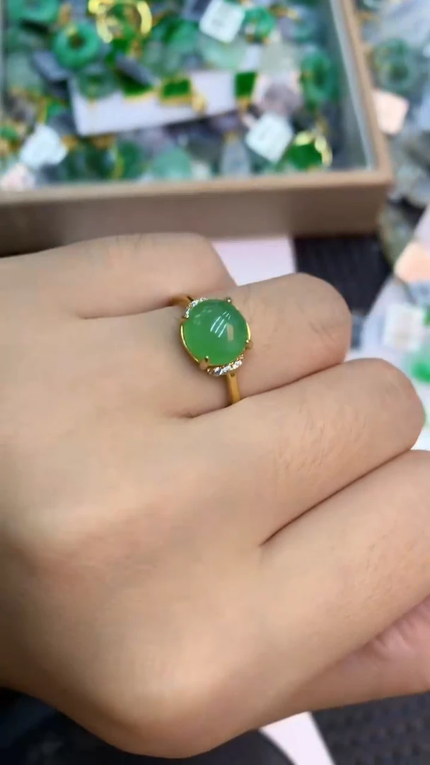 颈饰未镶嵌翡翠1