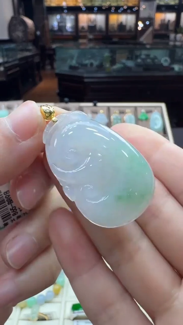【闪购商品】翡翠颈饰18K金镶嵌如意