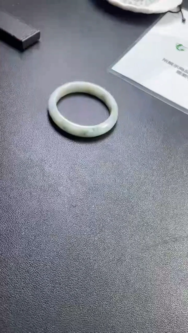 未镶嵌手镯定制翡翠手镯