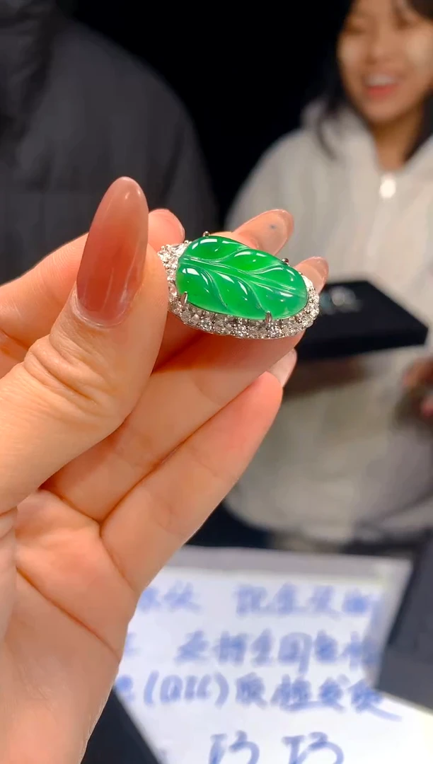 【闪购商品】定制翡翠未镶嵌19定制翡翠-多样性发货（发其一）