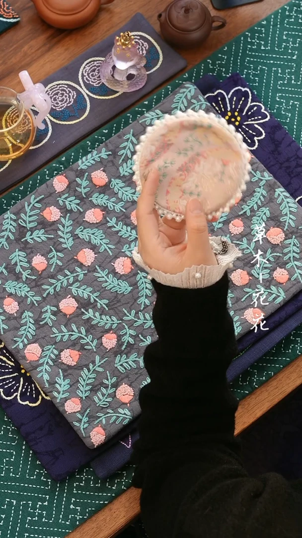 【闪购商品】粉色圆形珍珠杯垫