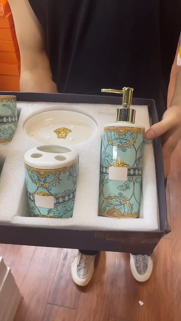 杯鸿辉家品牌瓷器，京东包邮！