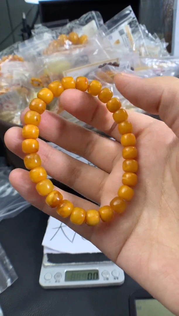 蜜蜡未镶嵌珠宝奇石41