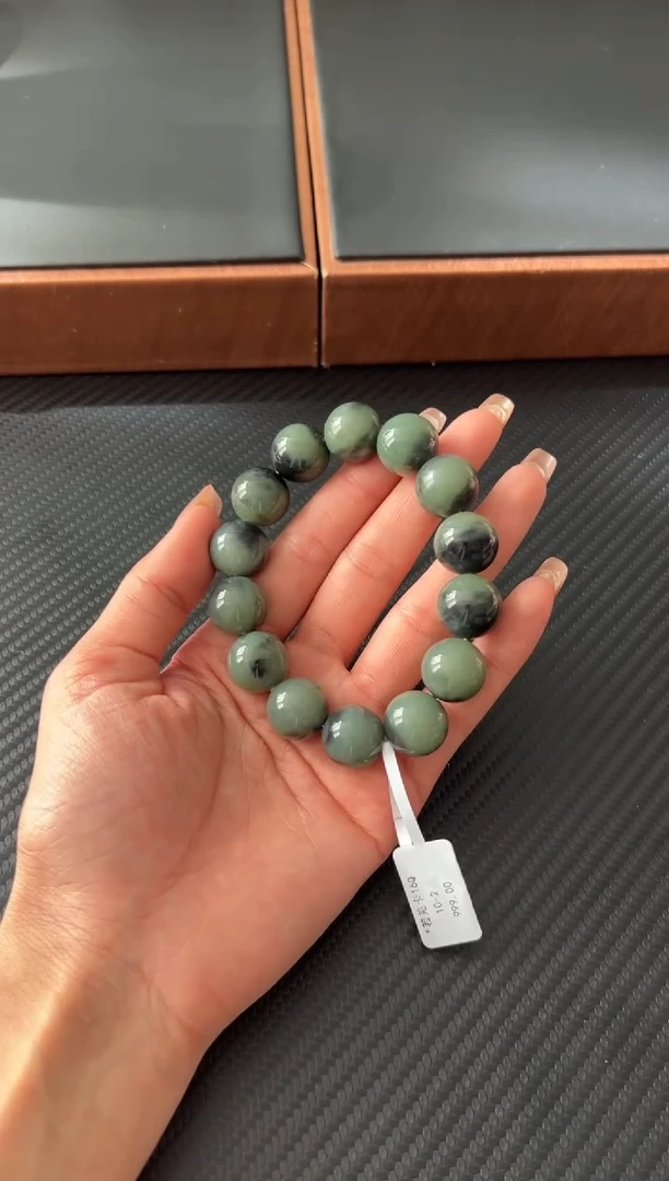 未镶嵌手串和田玉若羌微色差卡16m