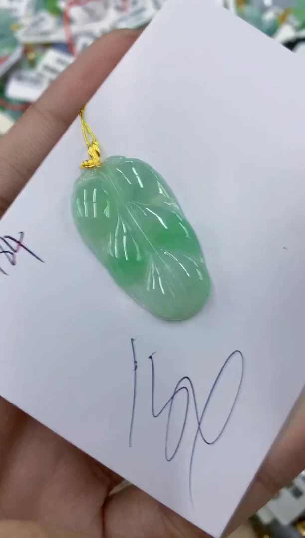 颈饰18K金镶嵌翡翠11111111111