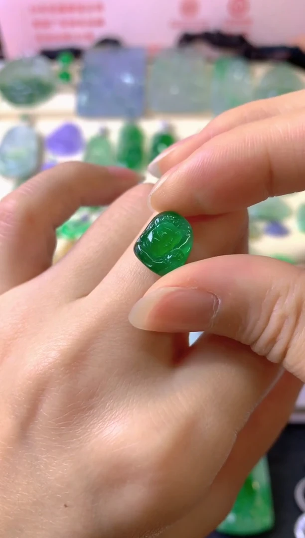 未镶嵌定制翡翠可****1裸玉（客户意向镶嵌）