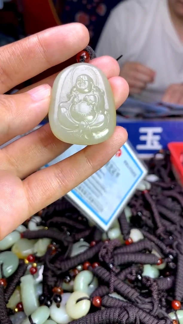 未镶嵌和田玉挂件1