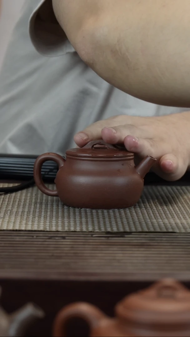 茶壶紫砂底槽清瓦当半手工150CC