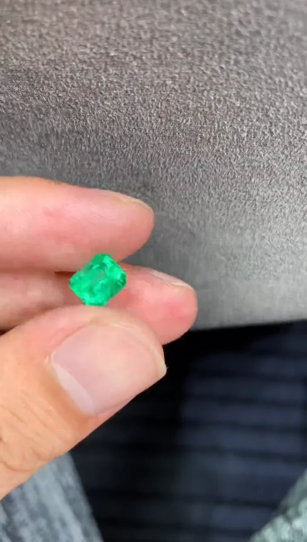 裸石祖母绿j-80 1.72ct glby 送吉尔得