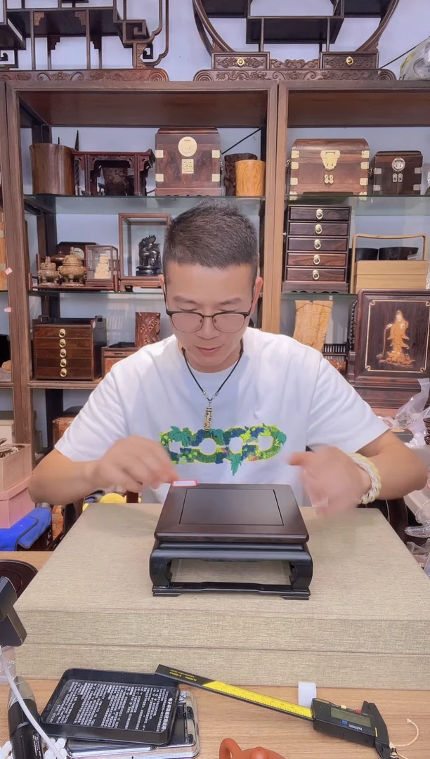 乌木类书架484紫光檀正方摆台18*7.5   瑕疵