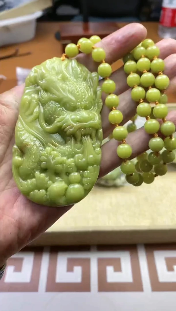 【闪购商品】蛇纹石玉其它未镶嵌多样性发货一个