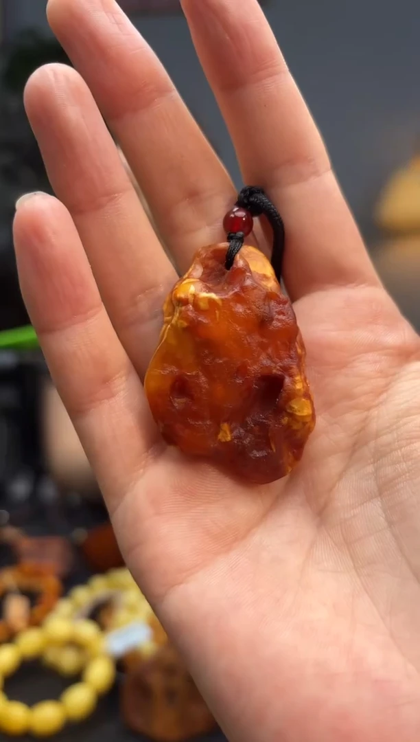 琥珀颈饰未镶嵌吊坠