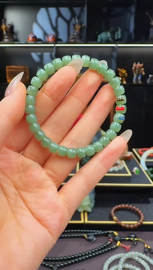 颈饰未镶嵌和田玉7mm粉青极致手串
