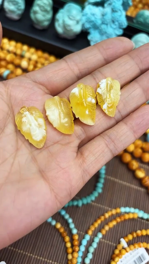 【闪购商品】琥珀裸石未镶嵌滴溜多样发其一