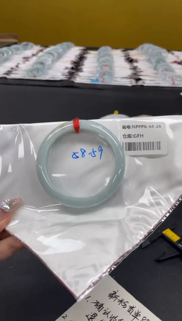 未镶嵌手镯翡翠翡翠手镯
