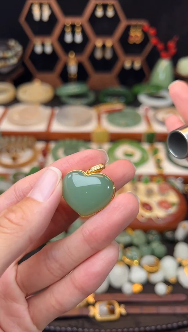 和田玉18K金镶嵌挂件福利