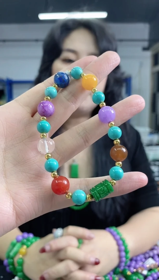 未镶嵌手链翡翠闪购链接未镶嵌多样性发其一，颜色微差