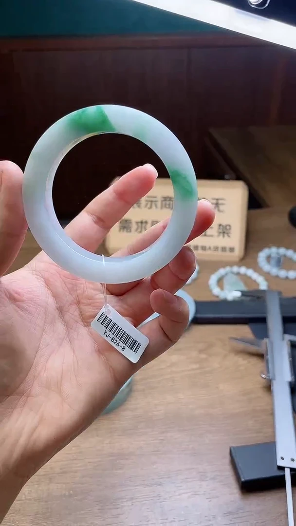 定制翡翠手镯未镶嵌德*定制