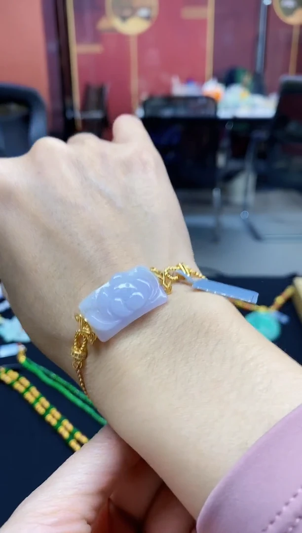 颈饰未镶嵌翡翠吊坠