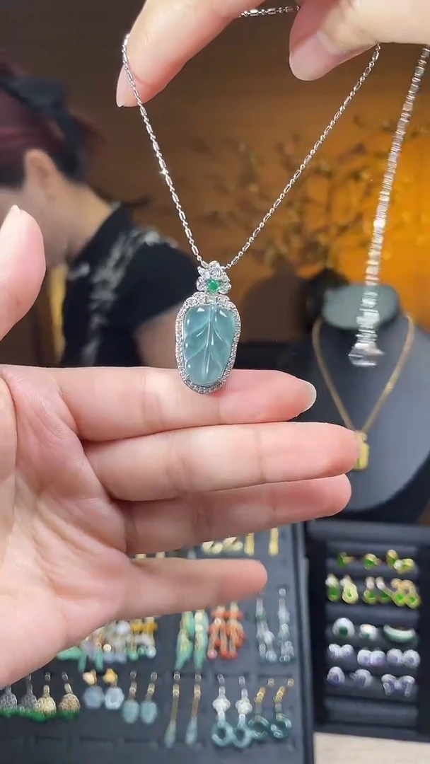 翡翠合金耳饰翡翠