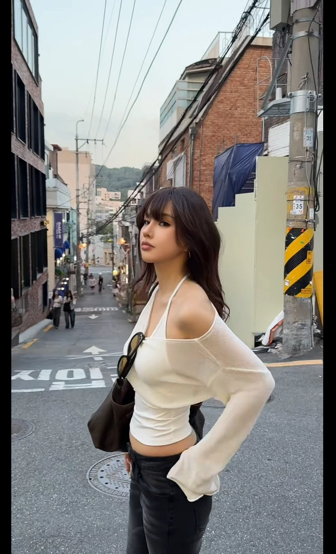 设计感辣妹气质上衣女2025秋季新款显瘦牛仔裤套装