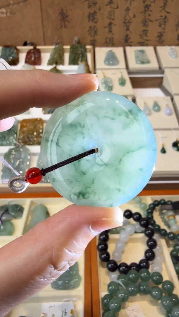 翡翠挂件未镶嵌A货翡翠多样性孤品