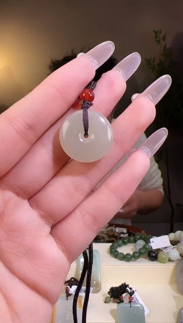 【闪购商品】和田玉颈饰未镶嵌扣3110