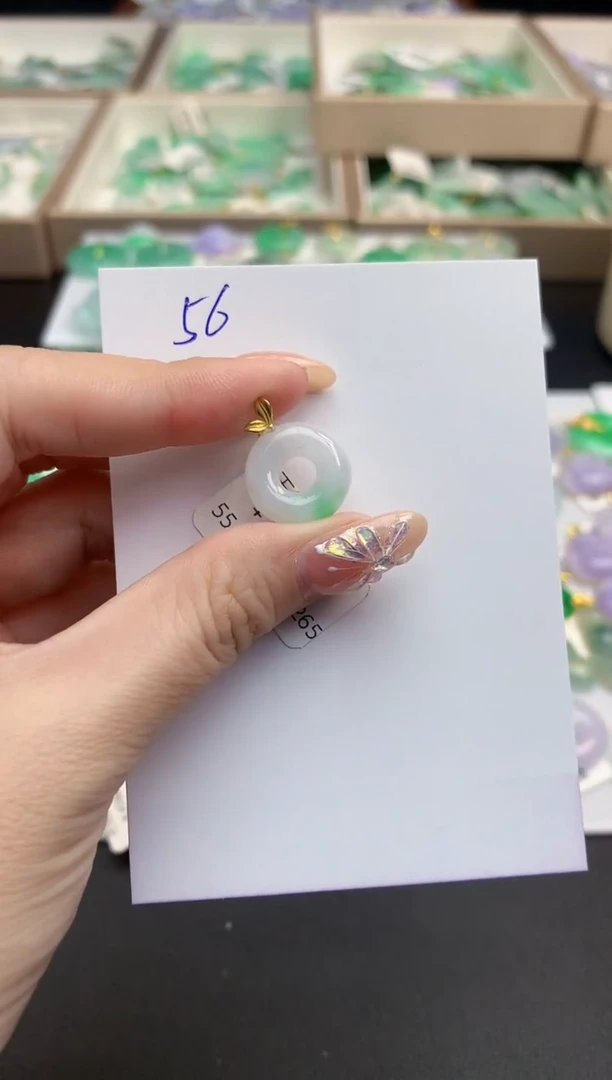 颈饰18K金镶嵌翡翠天然缅甸A货翡翠