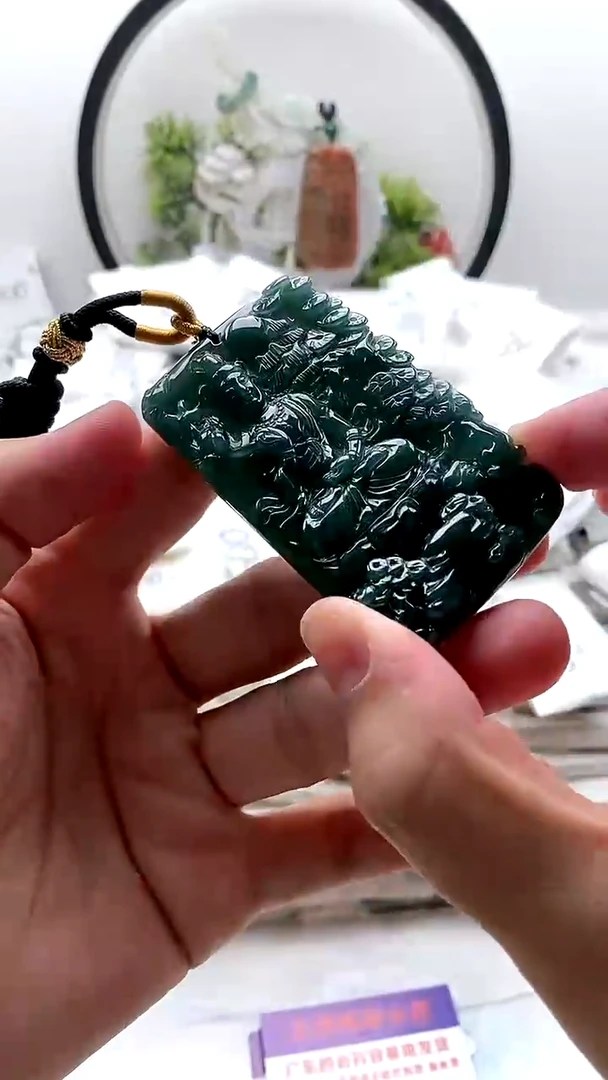 颈饰未镶嵌翡翠大势至