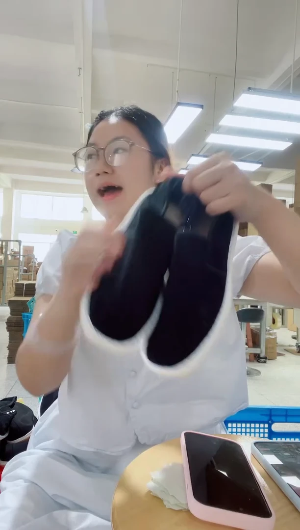 何航清仓款二棉黑色41码104号