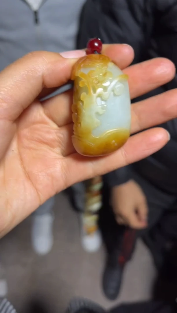 颈饰未镶嵌和田玉（青白玉）5