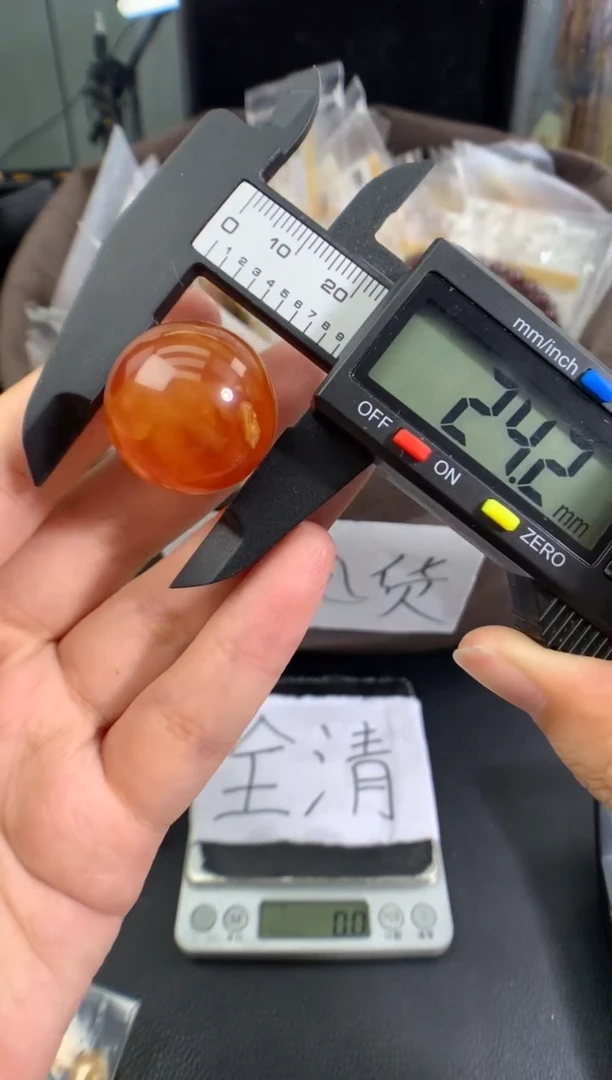 蜜蜡未镶嵌珠宝奇石1