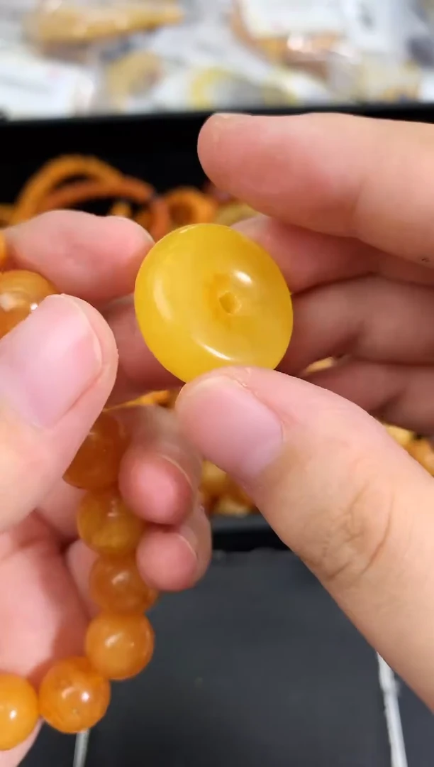 蜜蜡未镶嵌珠宝奇石224