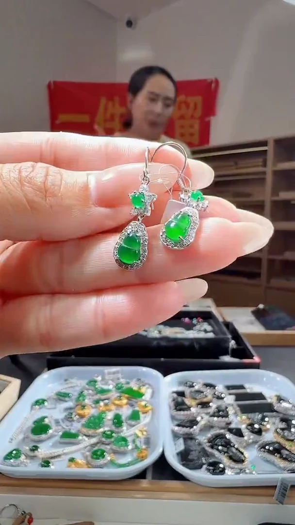 银S925镶嵌定制翡翠耳饰葫芦